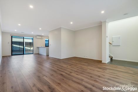 Property photo of 26 Fouz Street Roxburgh Park VIC 3064