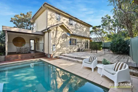 Property photo of 1/10 Avoca Drive Kincumber NSW 2251