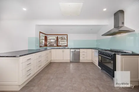 Property photo of 25 Swinburne Avenue Gisborne VIC 3437