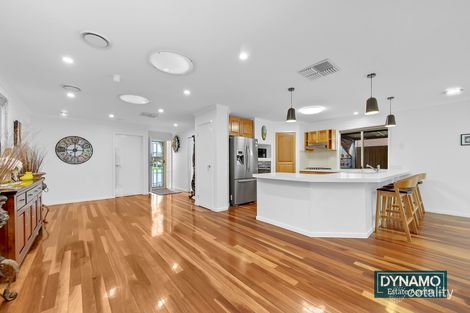 Property photo of 30 Simmonds Place Roxburgh Park VIC 3064