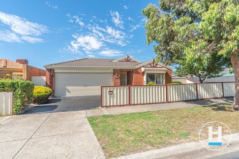 Property photo of 18 Sommeville Drive Roxburgh Park VIC 3064
