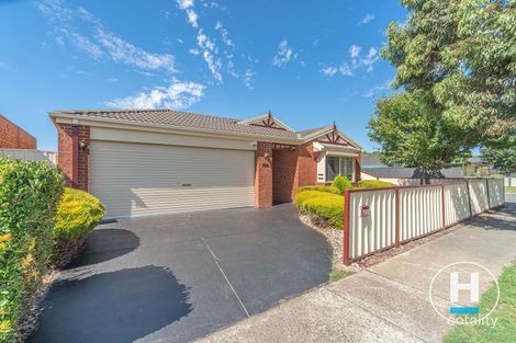 Property photo of 18 Sommeville Drive Roxburgh Park VIC 3064