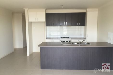 Property photo of 16 Alapont Close Pakenham VIC 3810