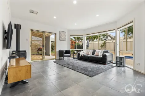 Property photo of 17 Meadfoot Close Moana SA 5169