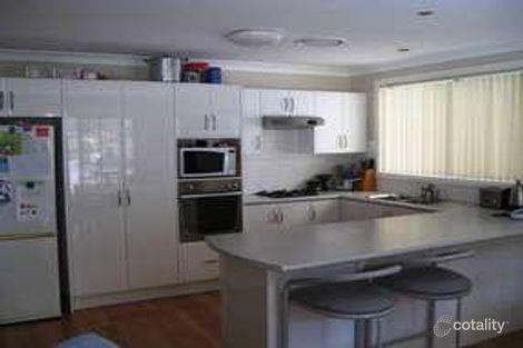 Property photo of 36 Araminta Chase Cameron Park NSW 2285