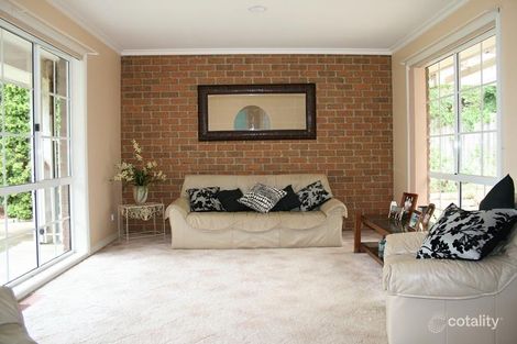 Property photo of 19 Patricia Way Woodend VIC 3442