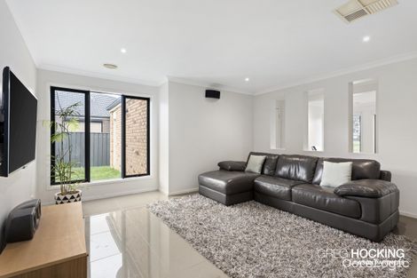 Property photo of 4 Forest Gum Mews Manor Lakes VIC 3024