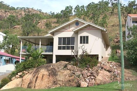 1/386 Stanley St, Castle Hill, QLD 4810