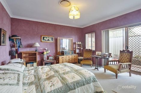 Property photo of 4 Kowandi Close Buff Point NSW 2262