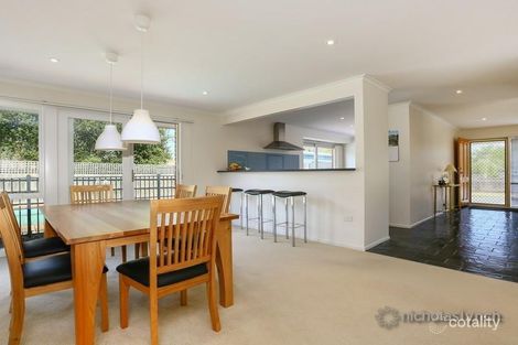 Property photo of 8 Snow Gum Walk Mornington VIC 3931