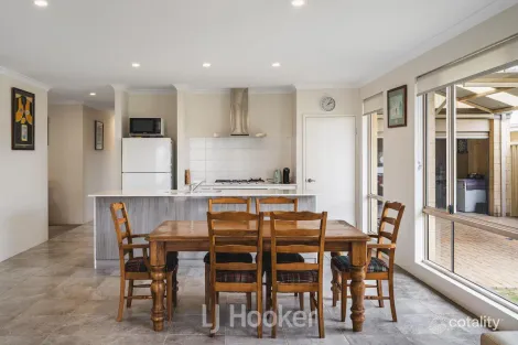 Property photo of 19 Pinehurst Crescent Dunsborough WA 6281
