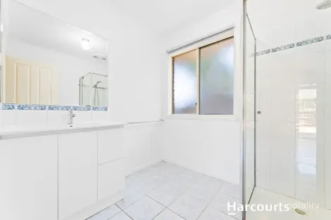 Property photo of 3 Glenn Erin Way Berwick VIC 3806