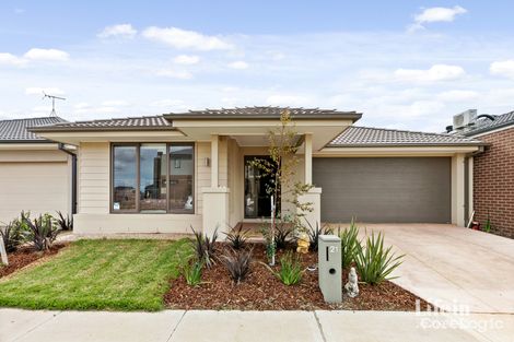 Property photo of 21 Calvante Way Tarneit VIC 3029