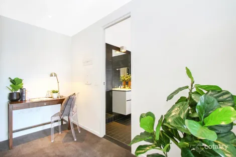 Property photo of 13/25-35 Eastlake Parade Kingston ACT 2604