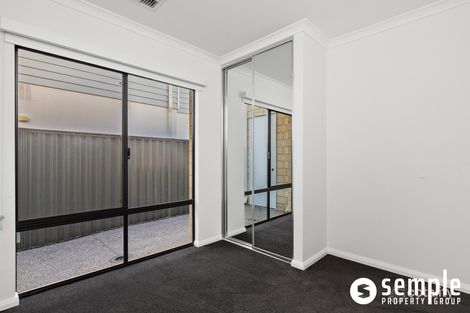 Property photo of 28 Sumich Gardens Coogee WA 6166
