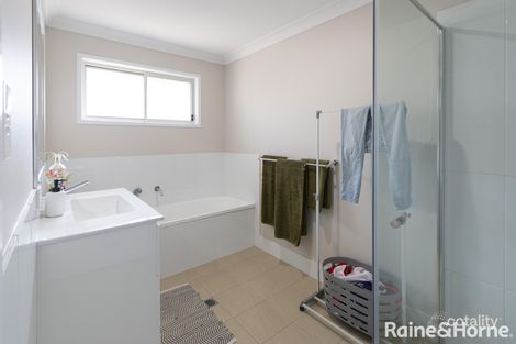 Property photo of 20 Clearview Avenue Thabeban QLD 4670