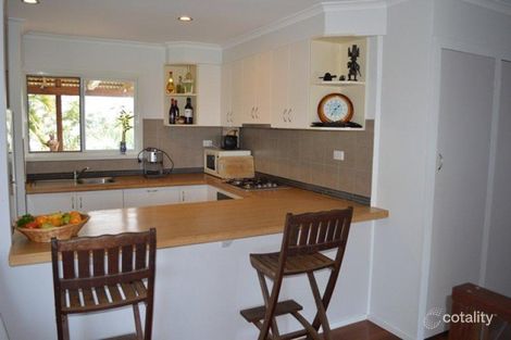 Property photo of 7 Sayre Crescent Boyne Island QLD 4680