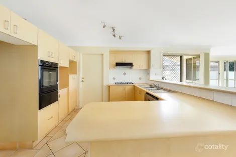 Property photo of 18 William Mannix Avenue Currans Hill NSW 2567