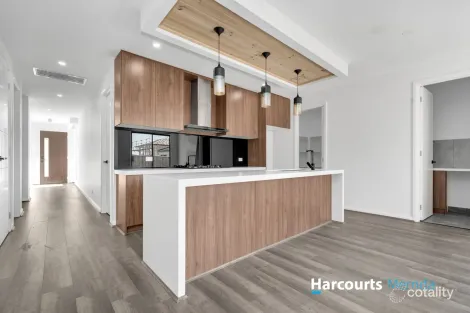 Property photo of 11 Stainer Way Donnybrook VIC 3064