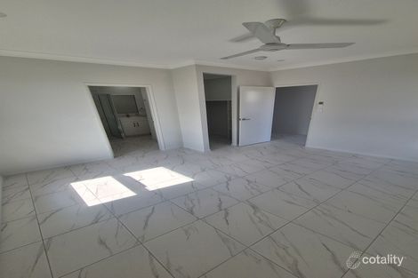 Property photo of 12 Bulla Place Kelso QLD 4815