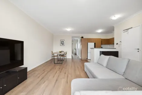 Property photo of 17/105 Wentworth Parade Success WA 6164