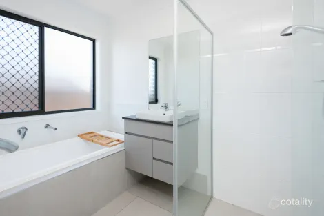 Property photo of 45 Eiger Street Holmview QLD 4207