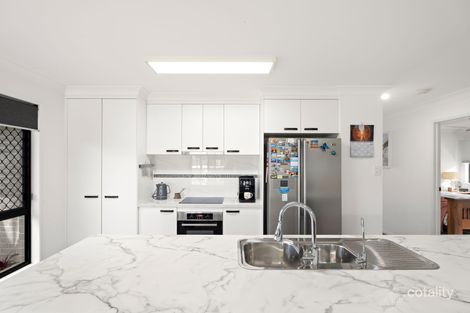 Property photo of 41 Serenity Drive Eli Waters QLD 4655