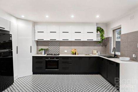 Property photo of 3/6-10 Lennox Street Hawthorn VIC 3122