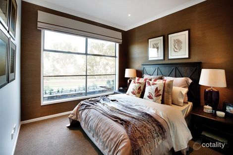 32 Annecy Bvd, Fraser Rise, VIC 3336