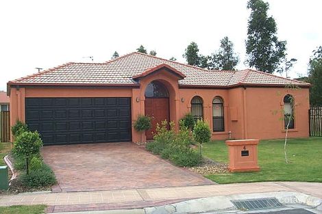 Property photo of 4 Bleadon Place Mudgeeraba QLD 4213