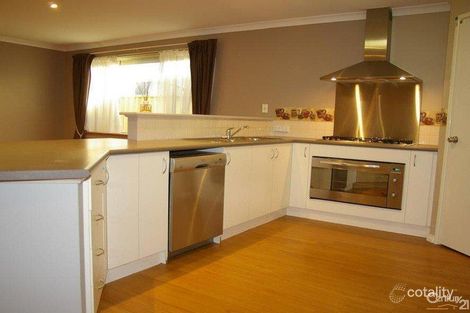 Property photo of 11 Tonkin Fairway Dalyellup WA 6230