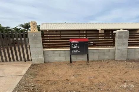 5 Smart St, East Carnarvon, WA 6701