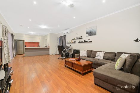 Property photo of 12 Black Wattle Way Cranbourne VIC 3977