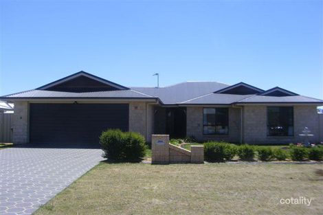 4 Debbie Ct, Oakey, QLD 4401