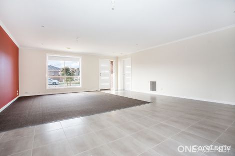 Property photo of 1/20 Whitehouse Avenue Truganina VIC 3029