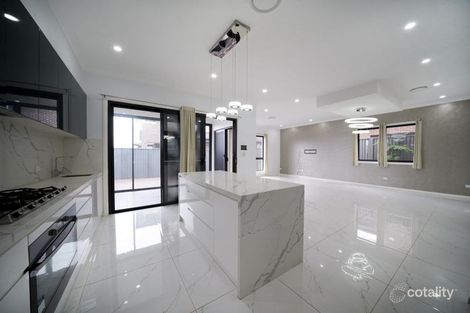 Property photo of 25 Waxflower Street Denham Court NSW 2565