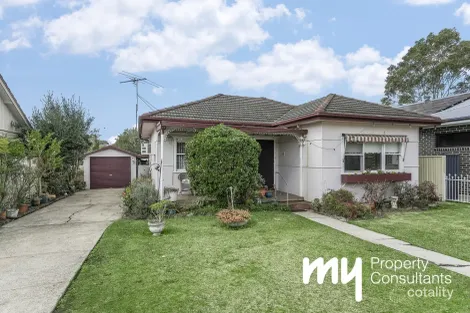 Property photo of 39 Wattle Avenue Macquarie Fields NSW 2564