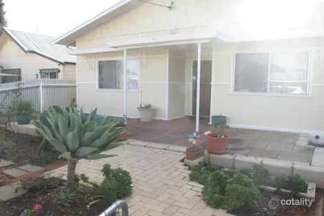 100 Ward St, Lamington, WA 6430