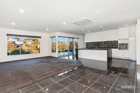 Property photo of 27 Roxburgh Court Warrnambool VIC 3280