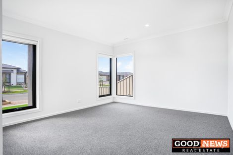 Property photo of 11 Willsher Walk Wyndham Vale VIC 3024