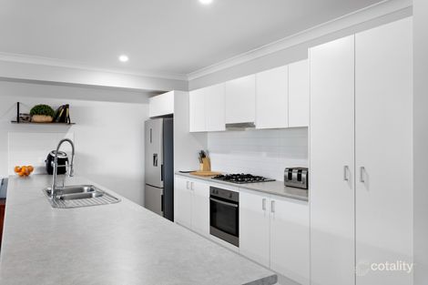 Property photo of 25 Nigella Circuit Hamlyn Terrace NSW 2259