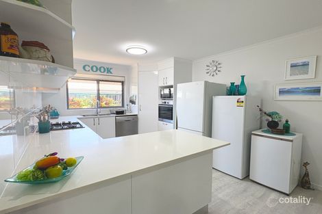 Property photo of 194 Kingfisher Parade Toogoom QLD 4655