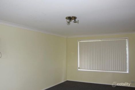 Property photo of 24 Amsdale Avenue Macquarie Hills NSW 2285