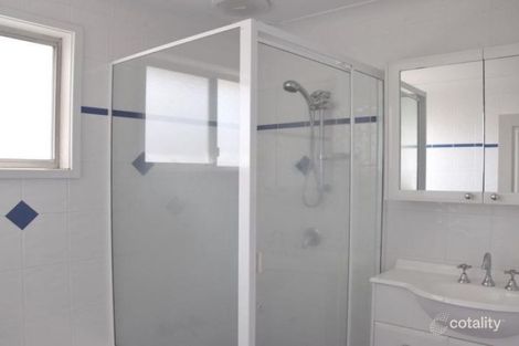 Property photo of 24 Amsdale Avenue Macquarie Hills NSW 2285