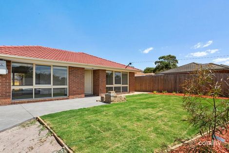 Property photo of 1/18 Luscombe Avenue Carrum Downs VIC 3201