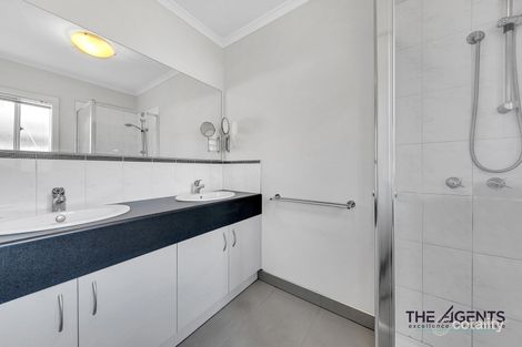 Property photo of 17 Penton Way Point Cook VIC 3030