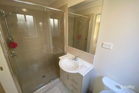 Property photo of 29 Waterside Drive Fletcher NSW 2287