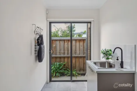 Property photo of 220 Sovereign Drive Mount Duneed VIC 3217