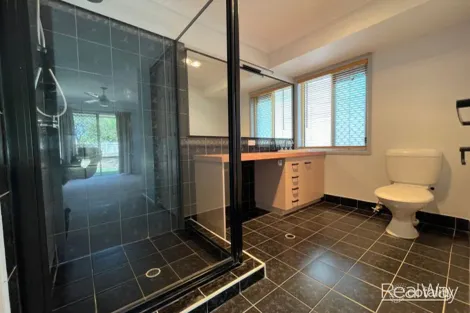 Property photo of 24 Farrell Drive Walloon QLD 4306