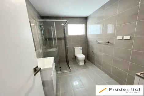 Property photo of 124 Parliament Road Macquarie Fields NSW 2564